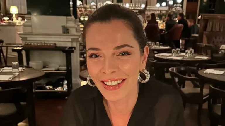 Begüm Kütük fit görüntüsü ve kaslı fiziğiyle dikkat çekiyor
