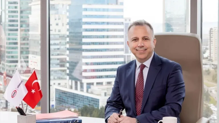 OYAK Çimento’ya İSG ve iklim eyleminde uluslararası çifte ödül